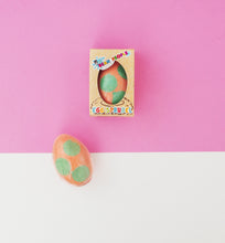 Egg Bath Bomb (With Sponge Toy Inside)
