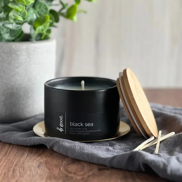 Black Jar Non-Toxic Candles With Bamboo Lids (Multiple Scent