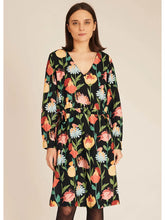 Women In Flowers Short Dress