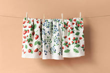 Berry Patch Bakers Floursack Dish Towels (Set of 3)