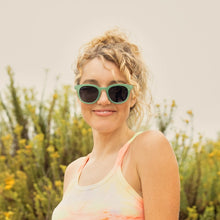 Este - Milky Jade / Gradient Smoke Polarized Lens Sunglasses