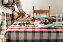 Noel Plaid Cloth Napkins (Set of 4)
