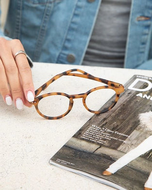 Logan - Soft Honey Tort - Blue Light Filtering Lens Readers (1.00)