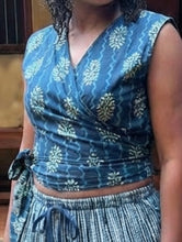 Women’s Reversible Wrap Top