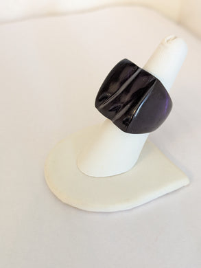 Horn & Lacquer Rings Handcrafted in Madagascar-Square Ridge