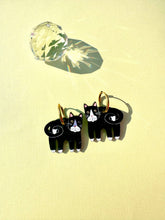 Twiggy the Kitty Earrings