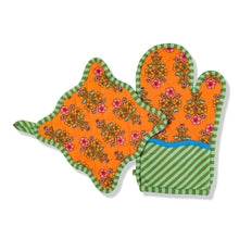 Floral Quilted Oven Mitt & Pot Holders – Bright, Playful Kitchen Essentials