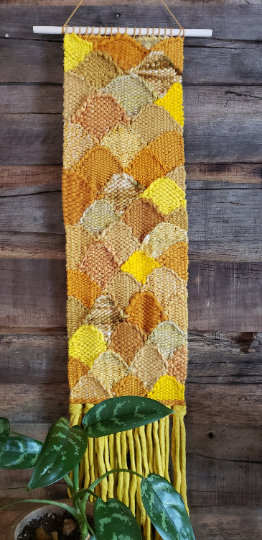 Sunny Scallops Textured Wall Hanging